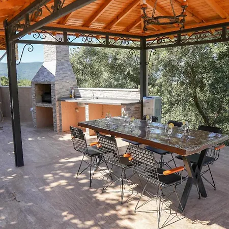 Aral Villa Ula